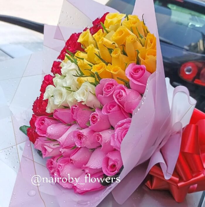MULTICOLORED BEAUTIFUL ROSES BOUQUET