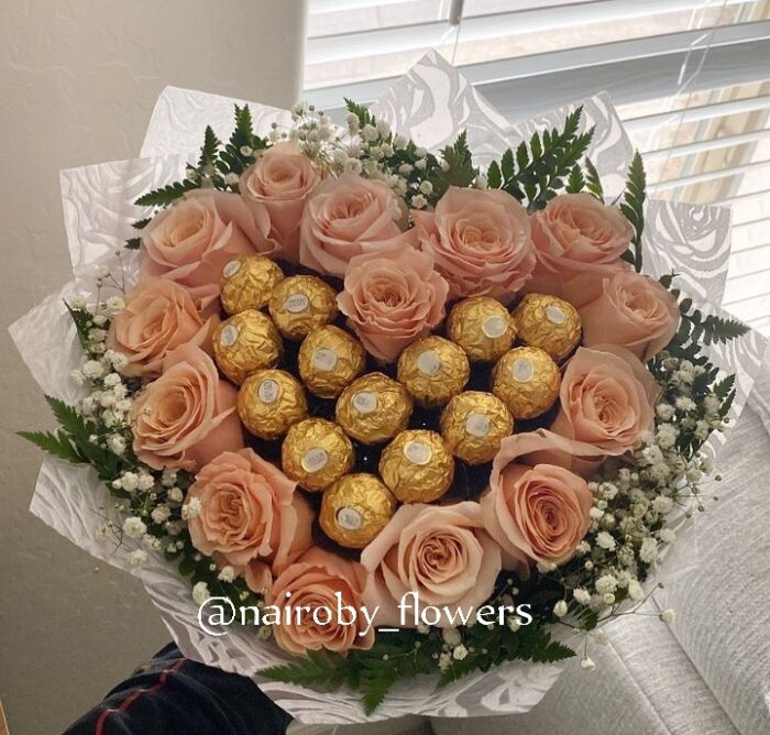 FERRERO CHOCOLATES & PEACH ROSES
