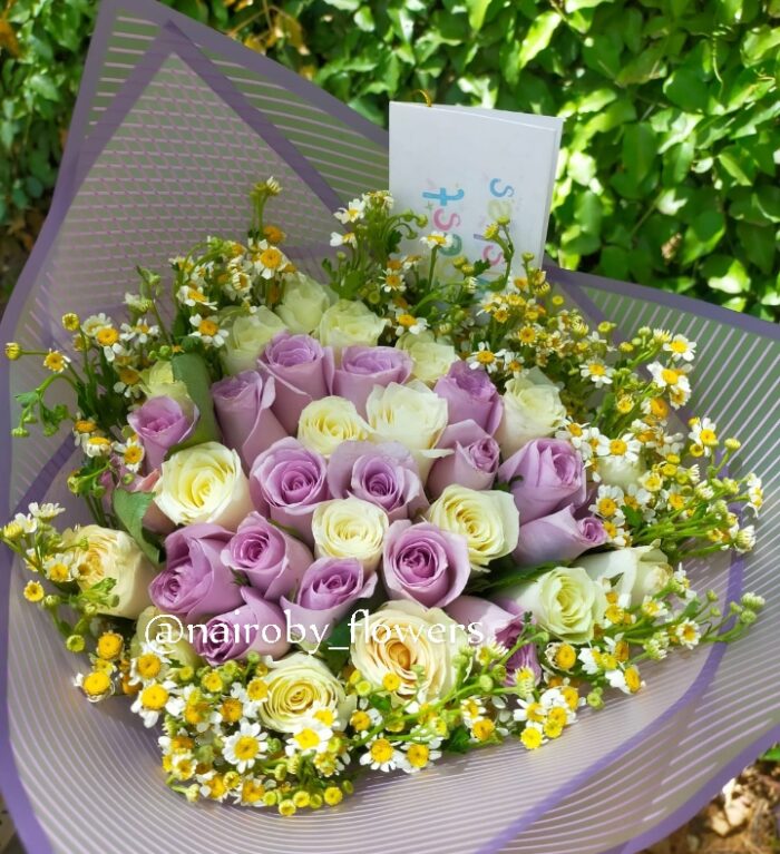 A BEAUTIFUL GARDEN BOUQUET