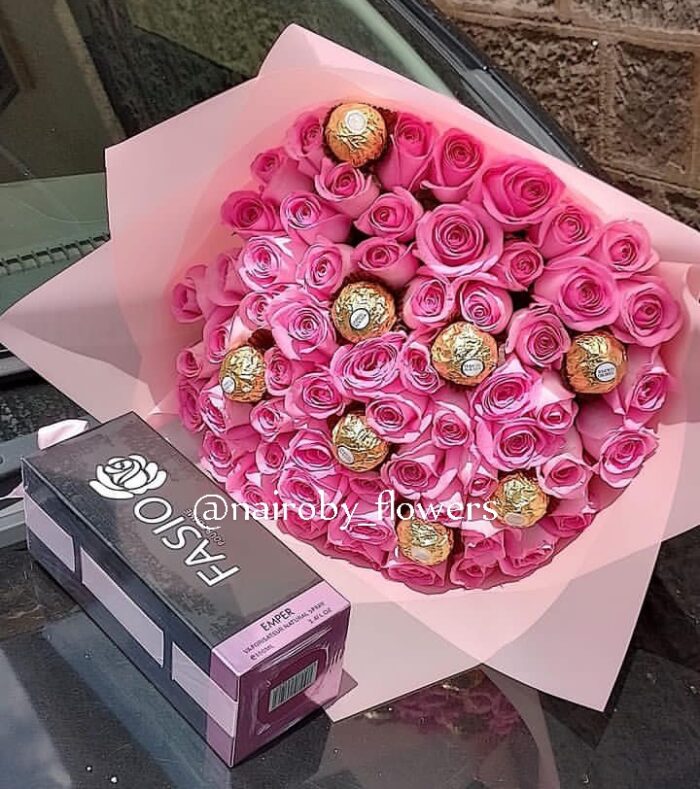 FASIO PERFUME, FERRERO CHOCOLATES WITH PINK ROSES