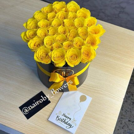 LOVE IN YELLOW ROSES HATBOX