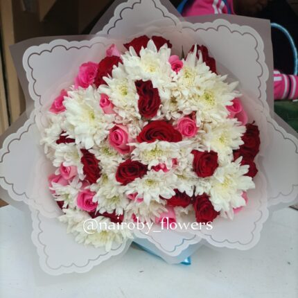 CHRYSANTHEMUMS & ROSES BOUQUET