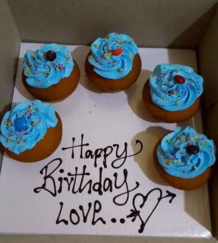 CUPCAKES BOX