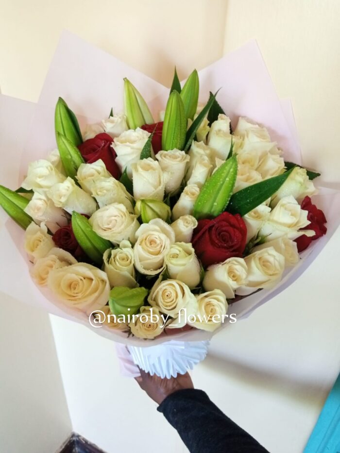 MAJESTY & LOVE BOUQUET
