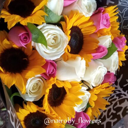 SUNFLOWERS & ROSES BOUQUET