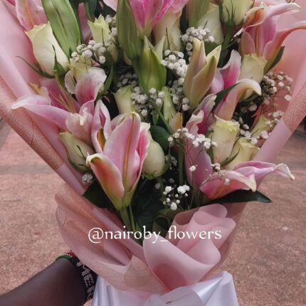 LILIES BLUSH BOUQUET