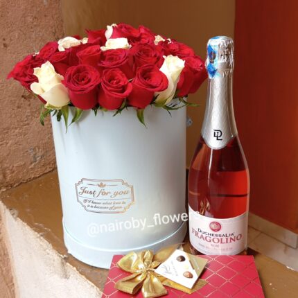 FRAGOLINO WINE, HATBOX WITH ROSES & CHOCOLATE COMBO