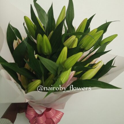 2 BUNCHES LILIES MAMA'S FAVE