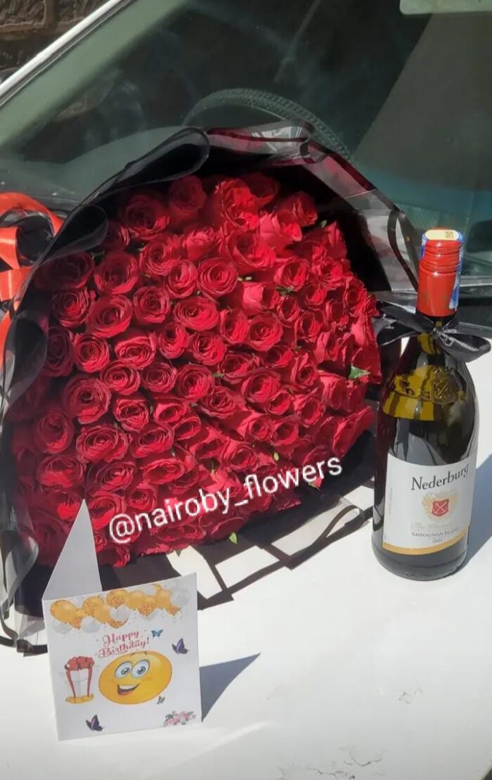 100 RED ROSES AND NEDEBURG WINE