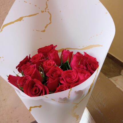 SCENTED RED BOUQUET