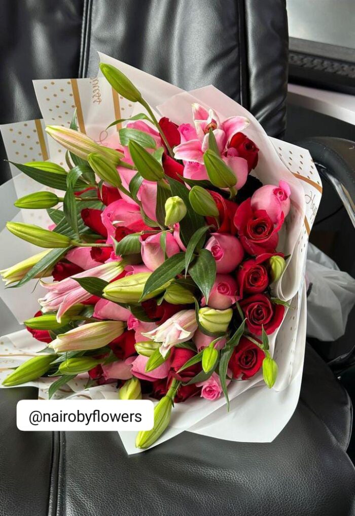 LILIES & ROSES MAGNIFICENT BEAUTY