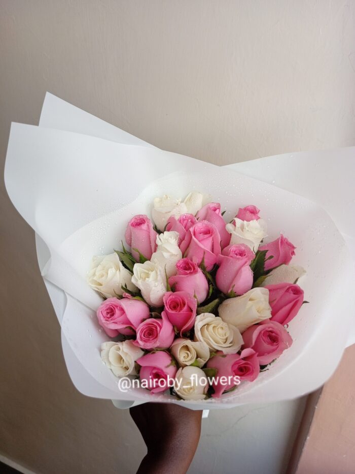 30 PINK & WHITE ROSES