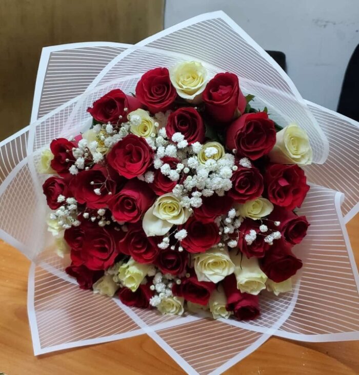 CLASSIC ROSES BOUQUET