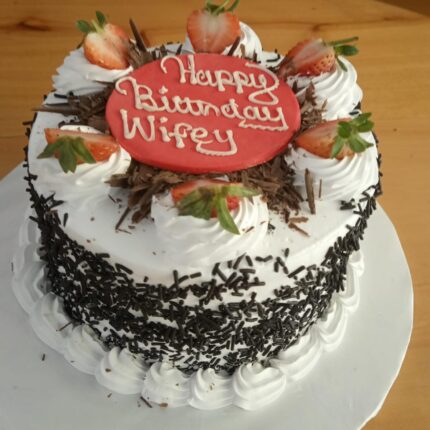 SWEET HALF KG BLACK FOREST CAKE