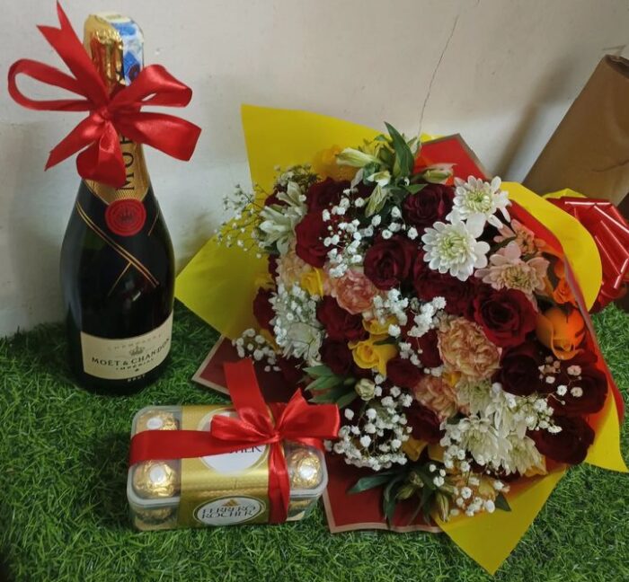 MOET CHAMPAGNE,16 FERRERO CHOCOLATES & TROPICAL BOUQUET