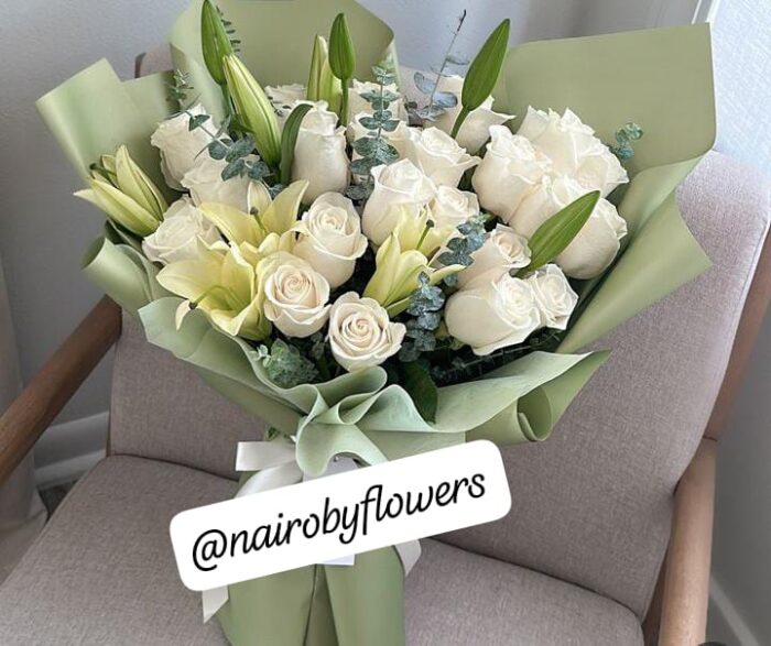 CROWN MY LOVE BOUQUET