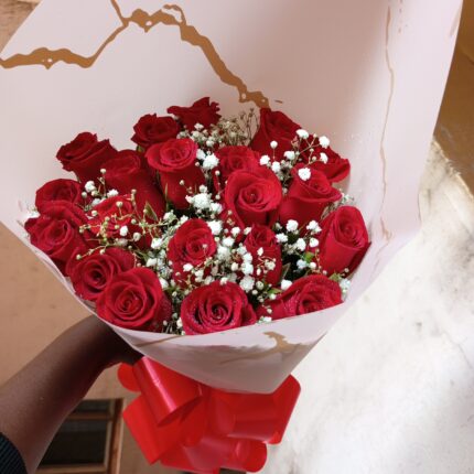STARRY RED ROSES BOUQUET