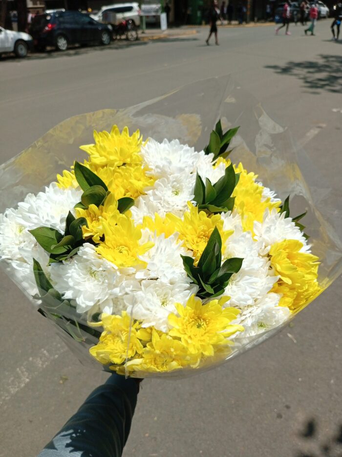 COLORFUL CHRYSANTHEMUMS BOUQUET