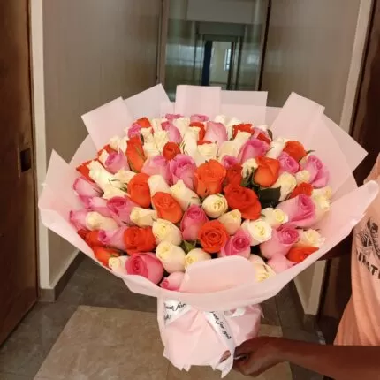 100 STYLISH COLORFUL ROSES