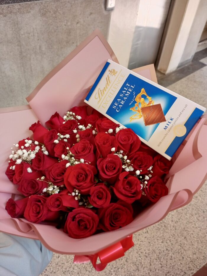 SALTED CARAMEL CHOCOLATE & 40RED ROSES