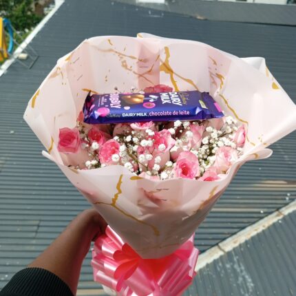 CADBURY BUBBLY CHOCOLATE & PINK ROSES