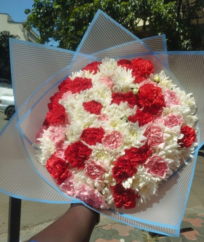 CARNATIONS & CHRYSANTHEMUMS BOUQUET