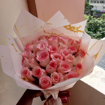 CHARMING JUMILYA ROSES
