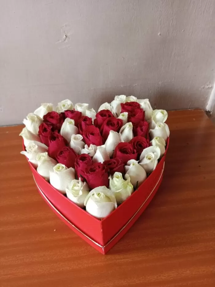 BEAUTIFUL PATTERN LOVE BOX