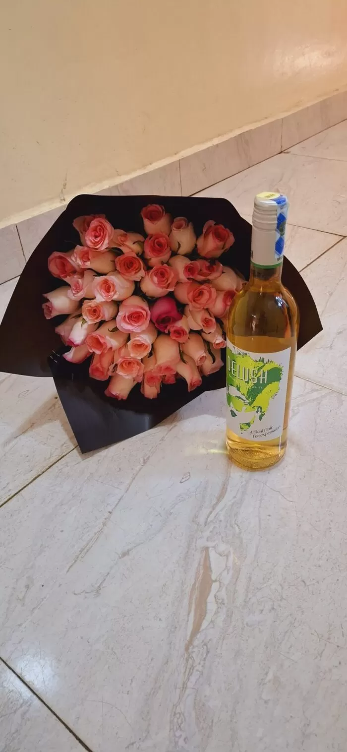 DELUSH SWEET WINE & PINK ROSES