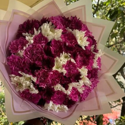 A ROMANTIC VALENTINE BOUQUET