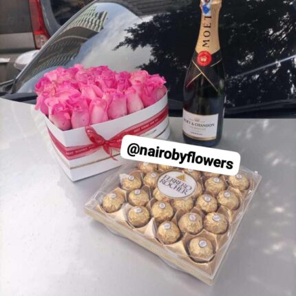 MOET CHAMPAGNE,24 FERRERO CHOCOLATES & PINK ROSES HEART BOX