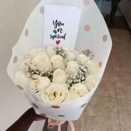 WHITE BLOOMS BOUQUET