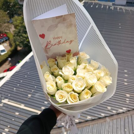WHITE SERENITY ROSES