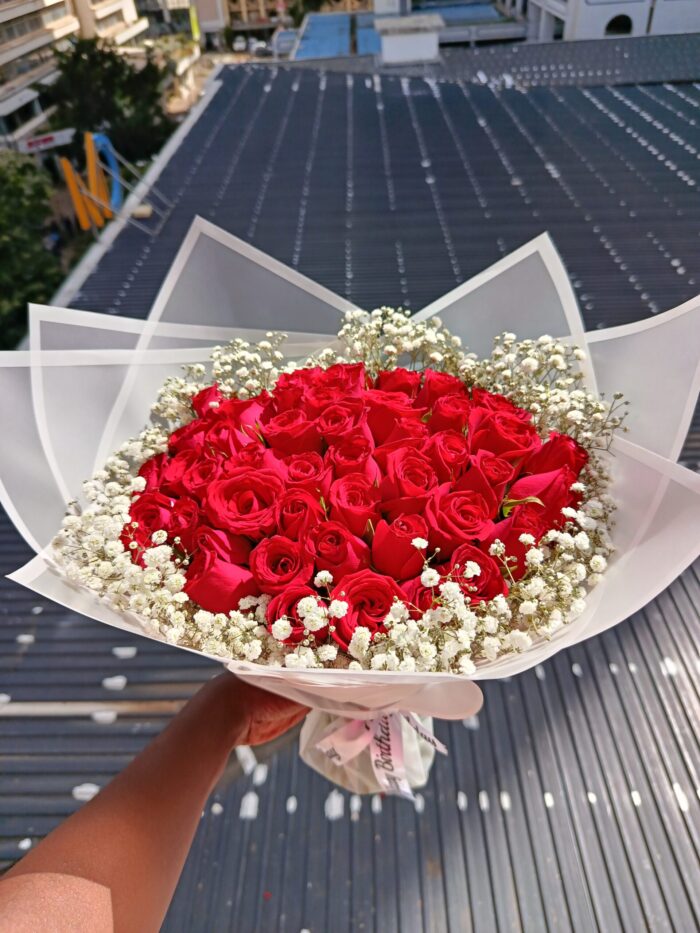 FULL BLOWN LOVE BOUQUET