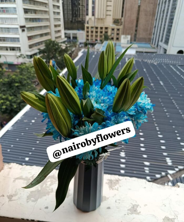 BLUE CHRYSANTHEMUMS & LILIES VASE