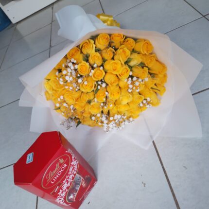 LINDT CHOCOLATE WITH 60 YELLOW ROSES