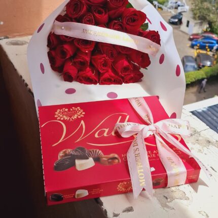 WALKERS CHOCOLATE & RED ROSES