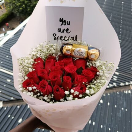 3 PIECES FERRERO CHOCOLATES & RED ROSES