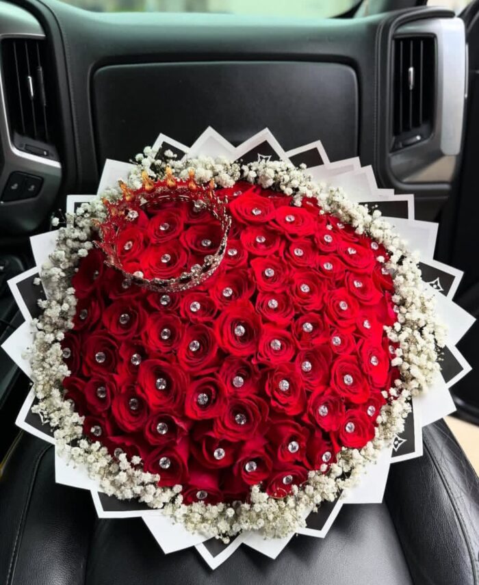 QUEEN'S CROWN BOUQUET
