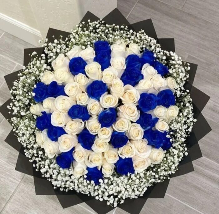 SWEET BLUE & WHITE ROSES WITH BABY BREATH RIMBA