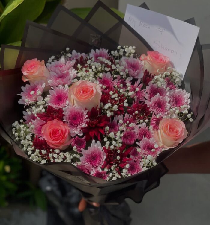 CHRYSANTHEMUMS & ROSES BLOOMS