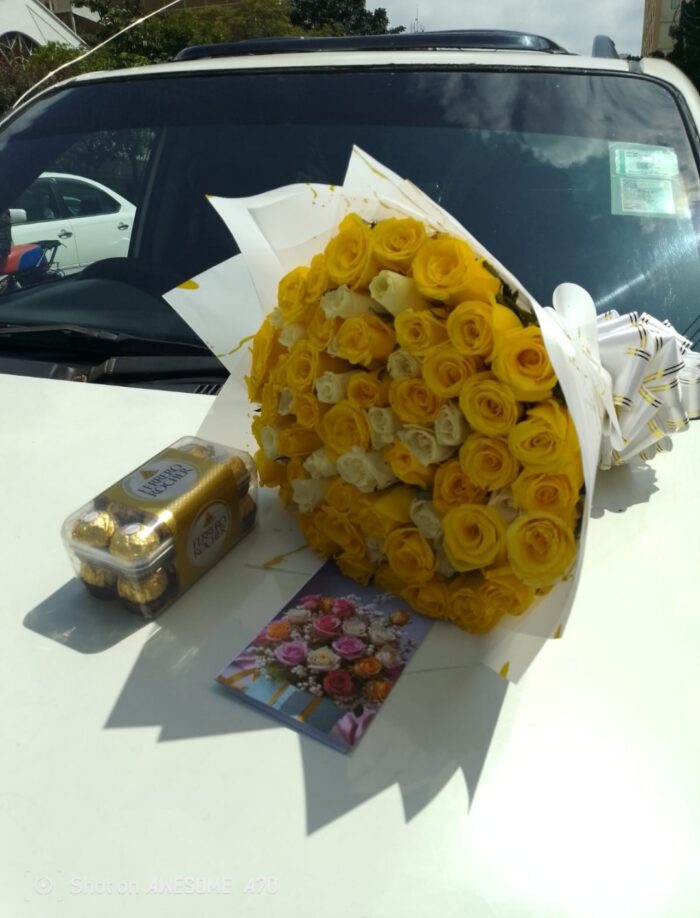50 COLORFUL ROSES & 16 FERRERO CHOCOLATES