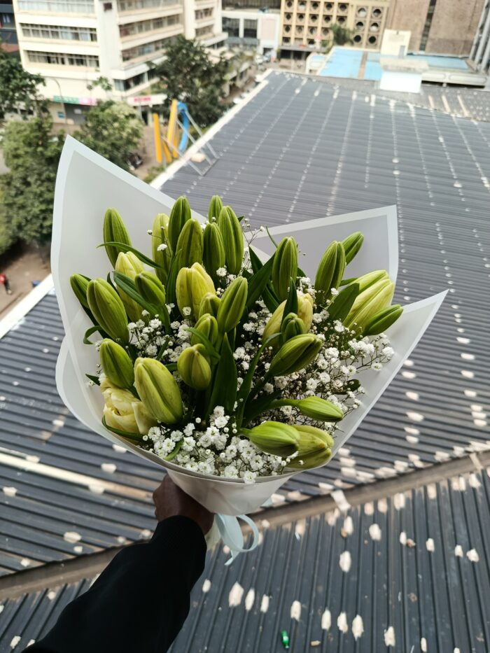 WILD LILIES WITH BABY BREATH