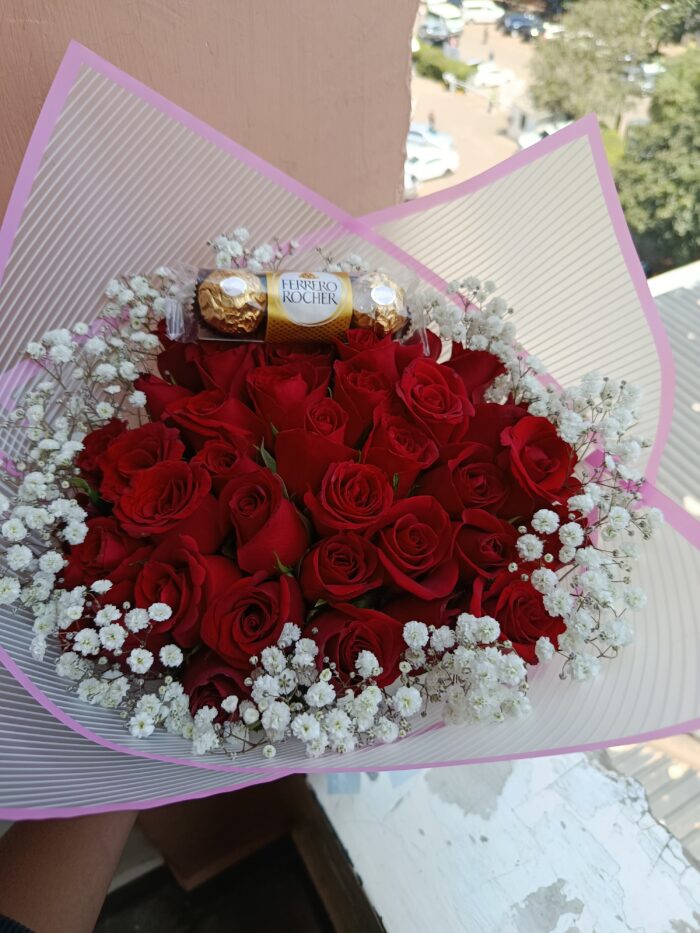 3 FERRERO CHOCOLATES & RED ROSES