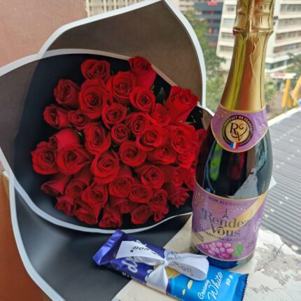 MEMORABLE GIRLFRIENDS DAY COMBO