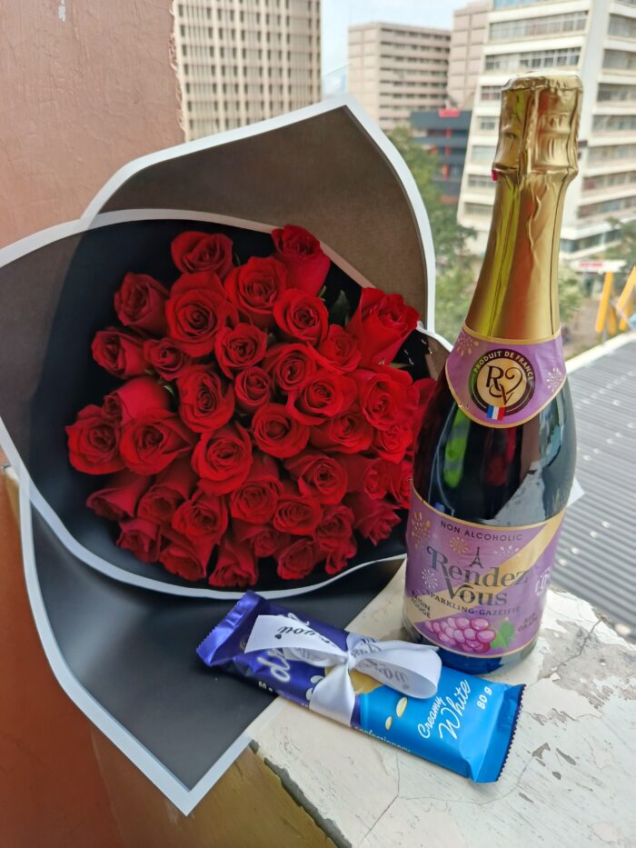 MEMORABLE GIRLFRIENDS DAY COMBO