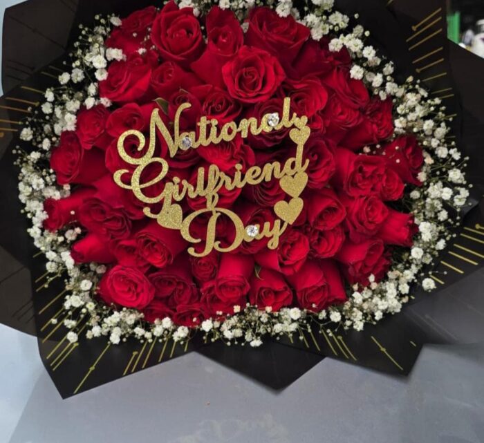 GIRLFRIENDS BOUQUET WITH TOPPER