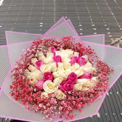 COLORED BABY BREATH & MIXED ROSES