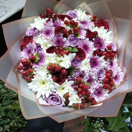 CHRYSANTHEMUMS & ROSES