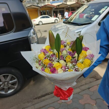LILIES & BLOOMY ROSES